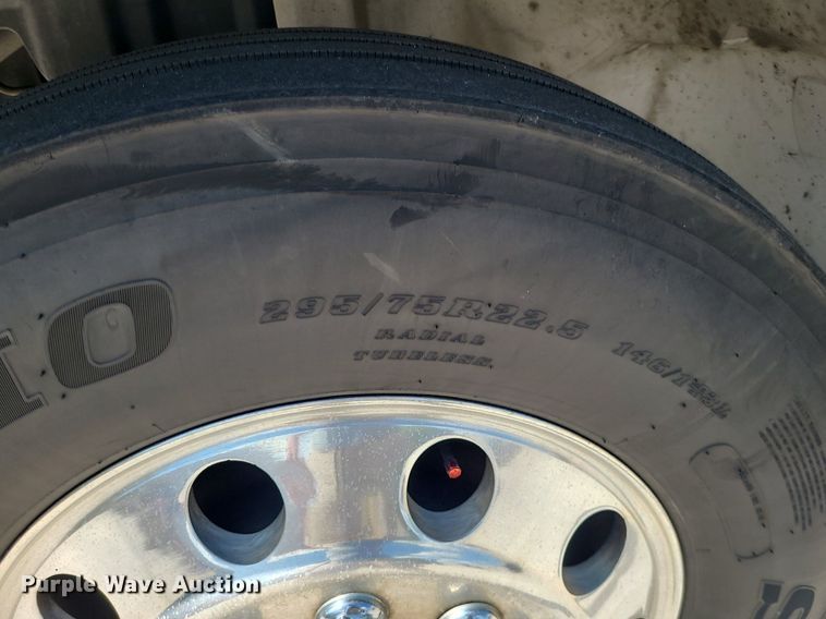 image for item MG9711 2017 Hino 268A  box truck