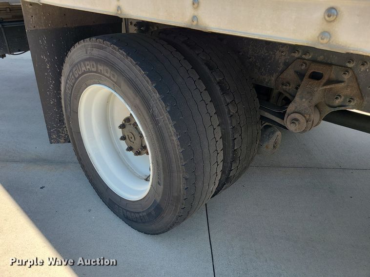 image for item MG9711 2017 Hino 268A  box truck