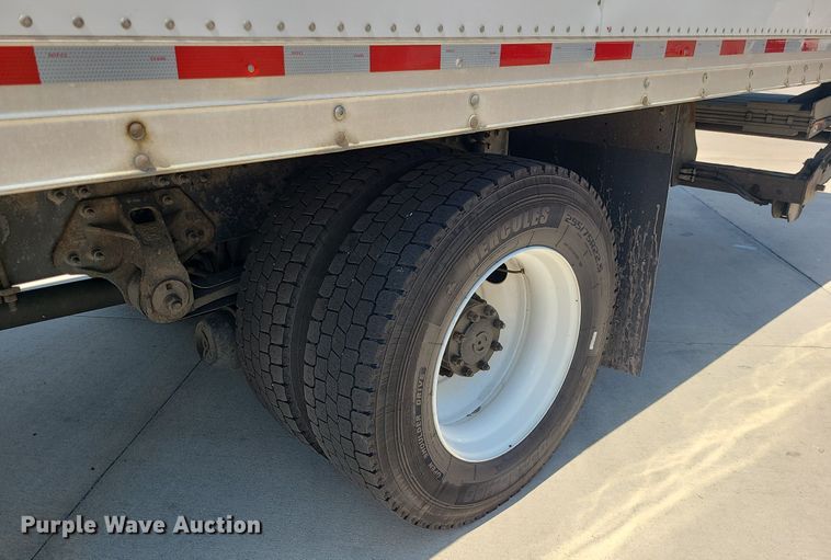 image for item MG9711 2017 Hino 268A  box truck