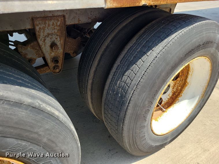 image for item MG9712 1997 Wabash CP-102  dry van trailer