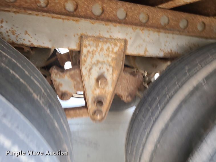 image for item MG9712 1997 Wabash CP-102  dry van trailer