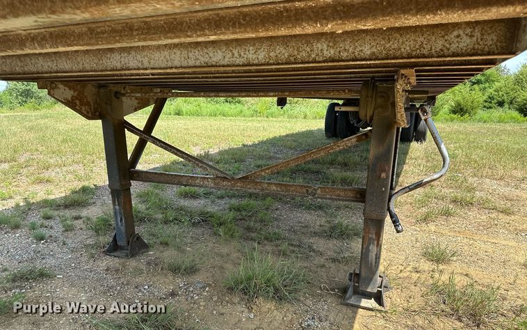 image for item ML9081 2004 Lufkin TFV-IPST  dry van trailer