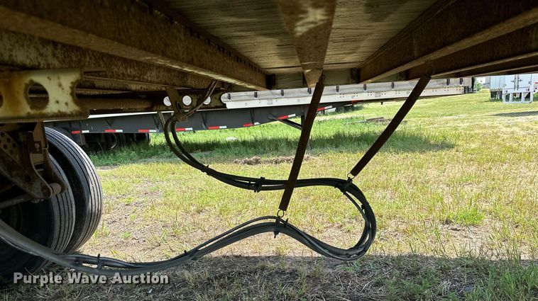 image for item ML9081 2004 Lufkin TFV-IPST  dry van trailer