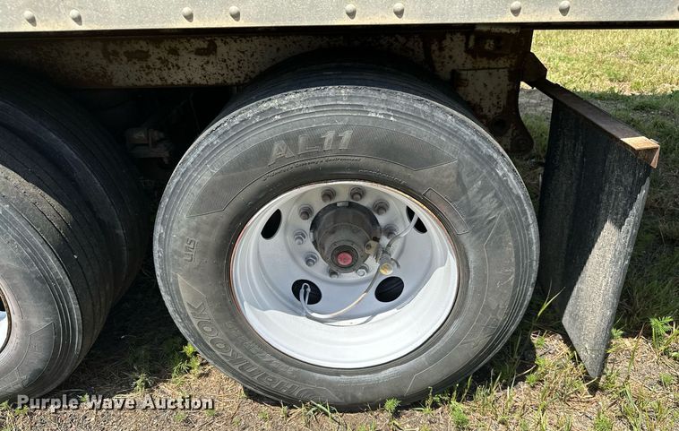 image for item ML9081 2004 Lufkin TFV-IPST  dry van trailer