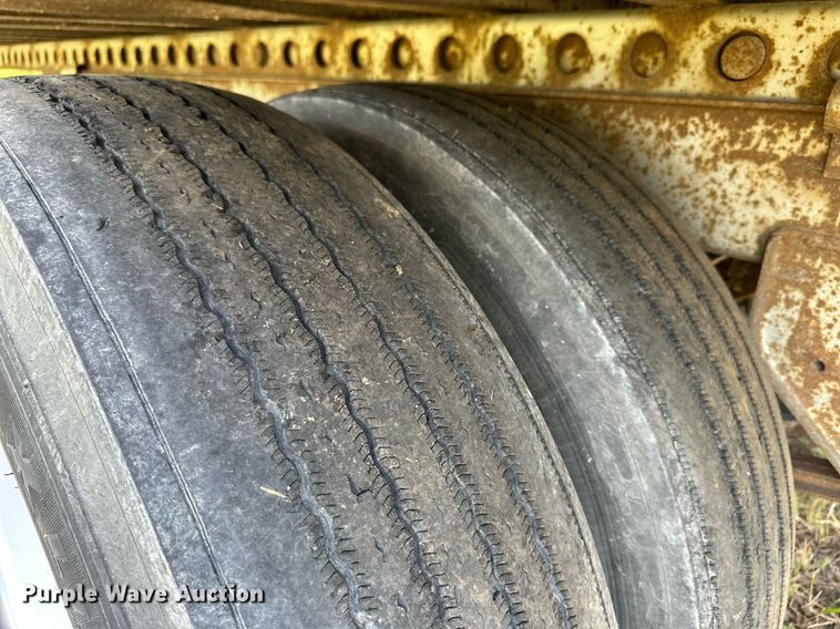 image for item ML9081 2004 Lufkin TFV-IPST  dry van trailer