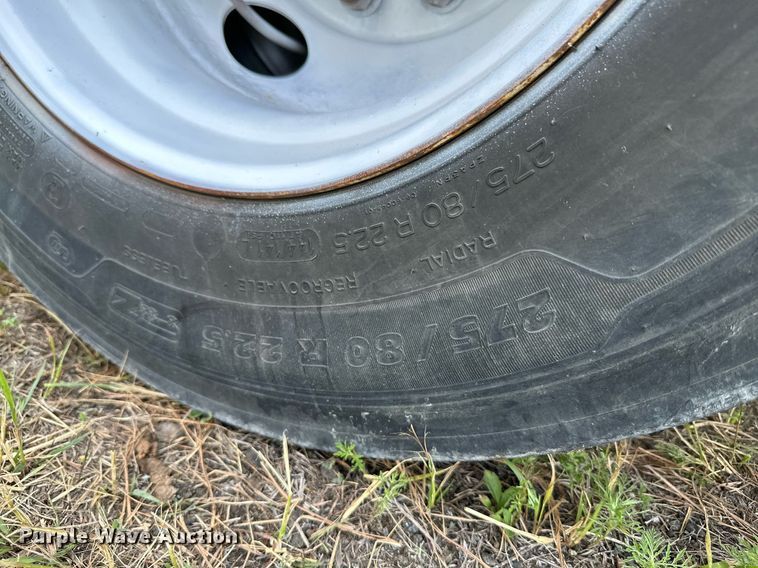 image for item ML9081 2004 Lufkin TFV-IPST  dry van trailer