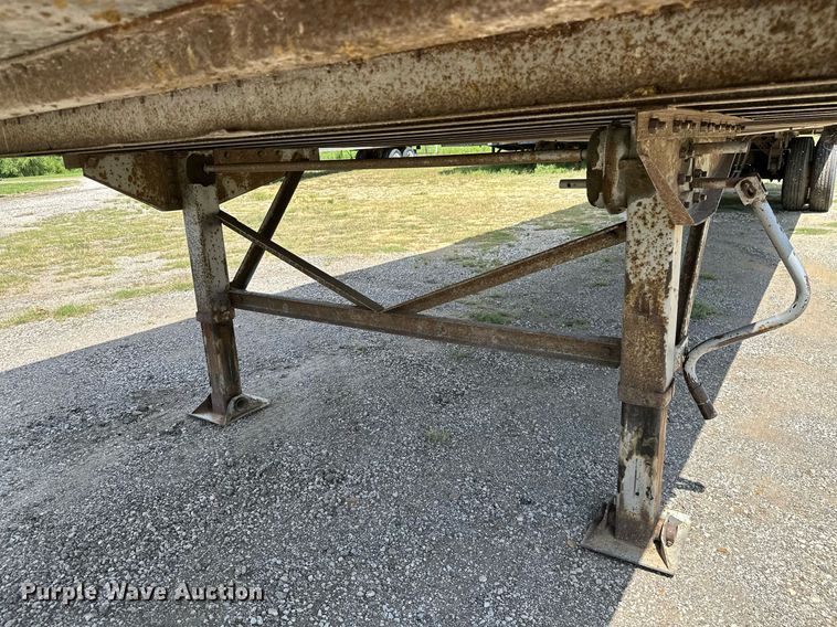 image for item ML9082 2004 Lufkin TFV-IPST  dry van trailer