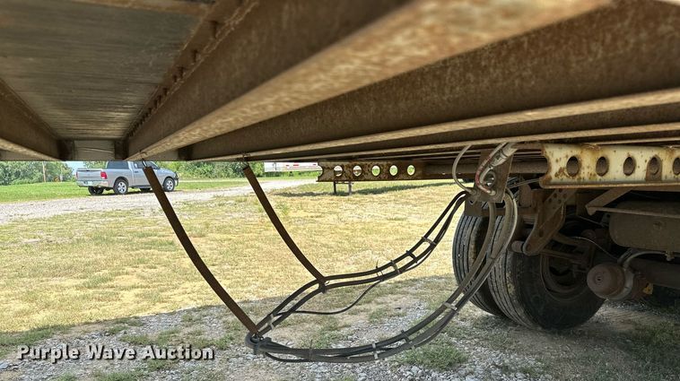 image for item ML9082 2004 Lufkin TFV-IPST  dry van trailer