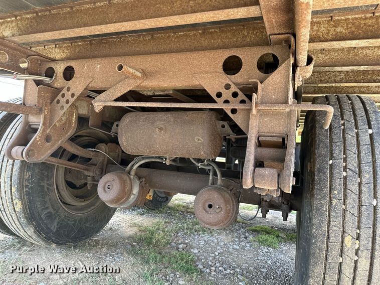 image for item ML9082 2004 Lufkin TFV-IPST  dry van trailer