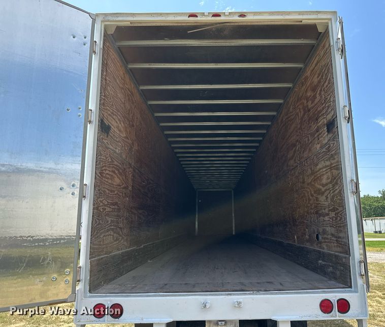 image for item ML9082 2004 Lufkin TFV-IPST  dry van trailer