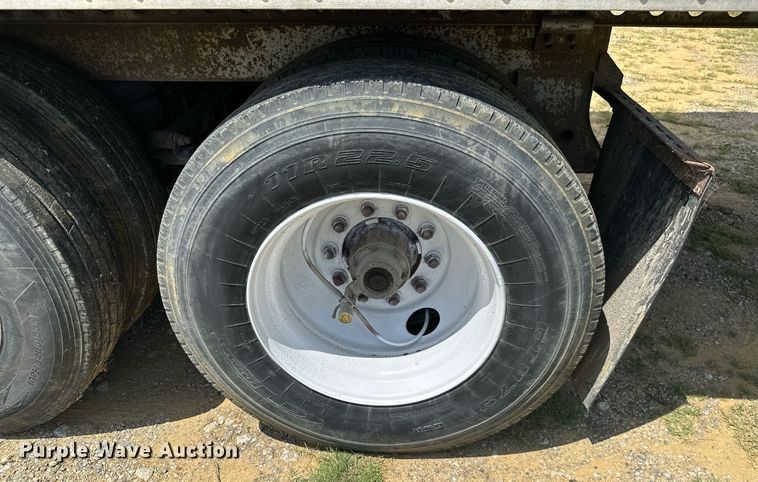 image for item ML9082 2004 Lufkin TFV-IPST  dry van trailer