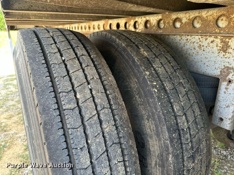 image for item ML9082 2004 Lufkin TFV-IPST  dry van trailer