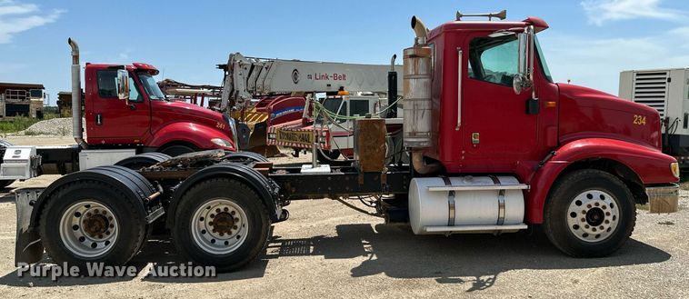 image for item ML9096 2005 International 9200  semi truck