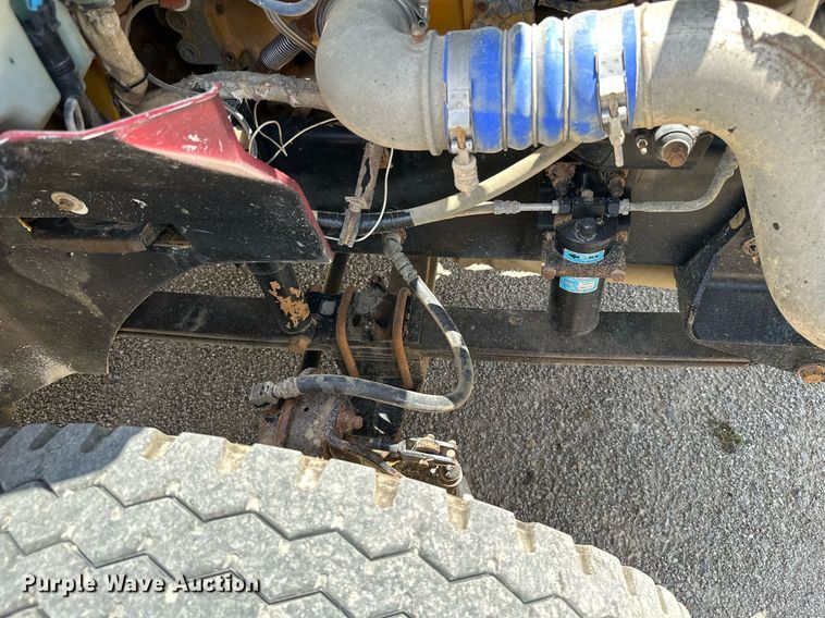 image for item ML9096 2005 International 9200  semi truck