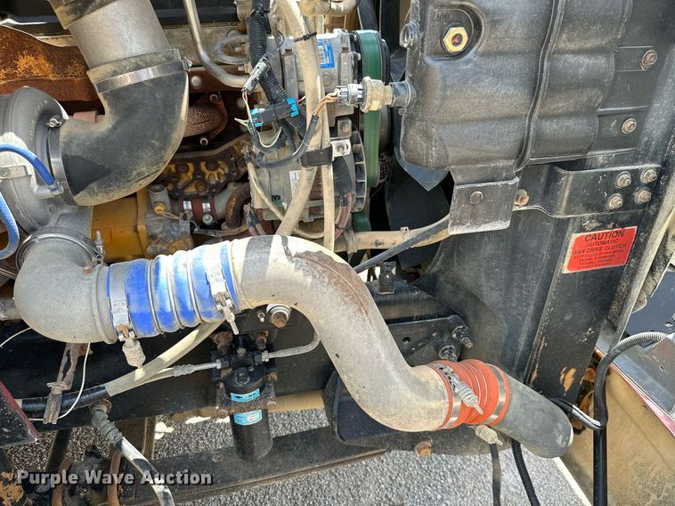 image for item ML9096 2005 International 9200  semi truck