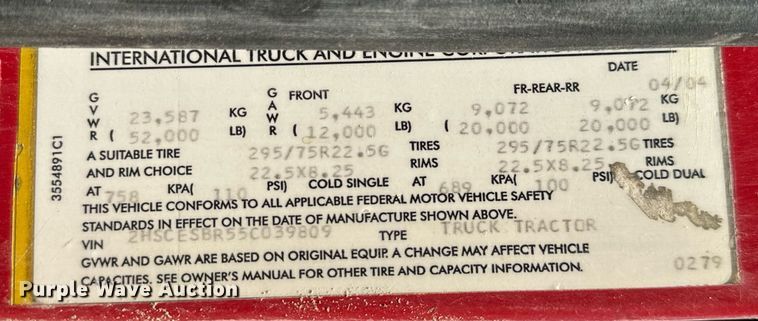 image for item ML9096 2005 International 9200  semi truck