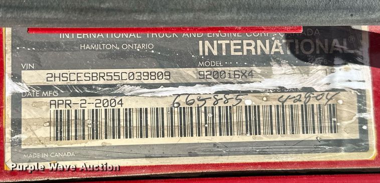 image for item ML9096 2005 International 9200  semi truck