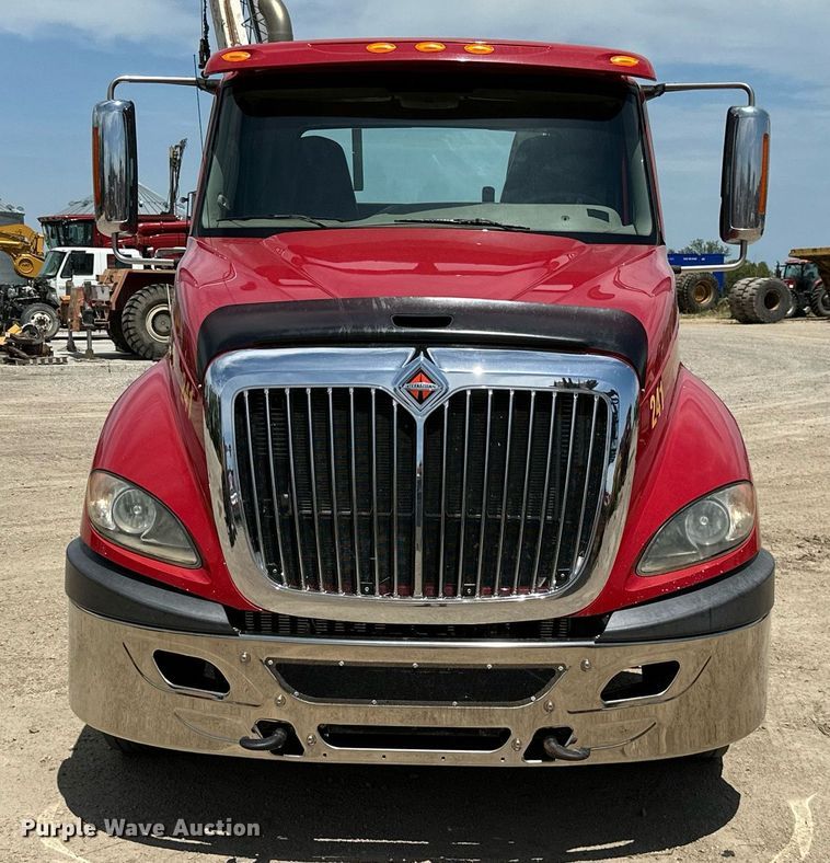 image for item ML9097 2017 International ProStar 122  semi truck