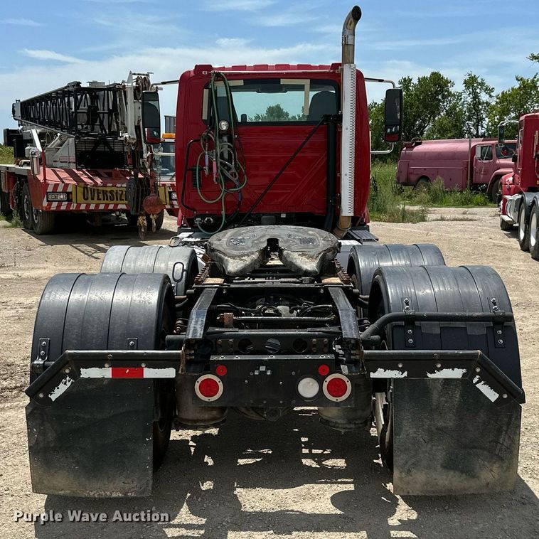 image for item ML9097 2017 International ProStar 122  semi truck