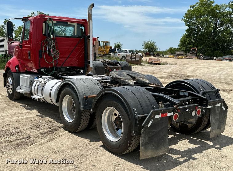 image for item ML9097 2017 International ProStar 122  semi truck