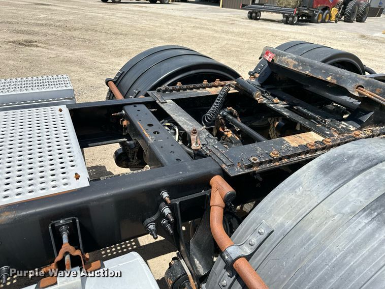 image for item ML9097 2017 International ProStar 122  semi truck