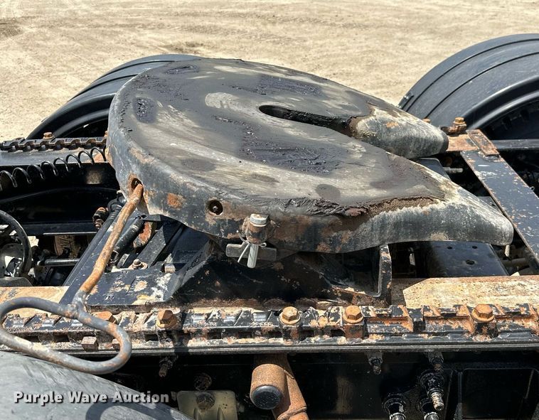 image for item ML9097 2017 International ProStar 122  semi truck