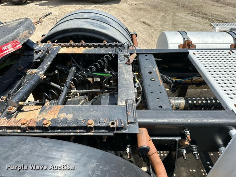 image for item ML9097 2017 International ProStar 122  semi truck