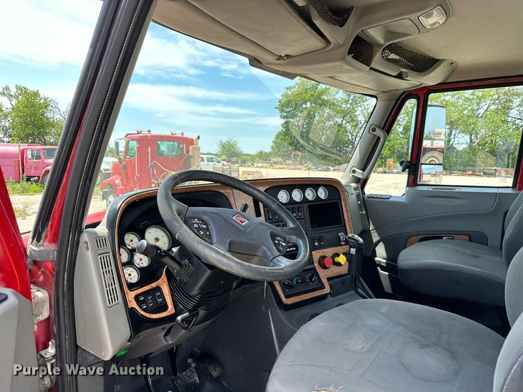 image for item ML9097 2017 International ProStar 122  semi truck