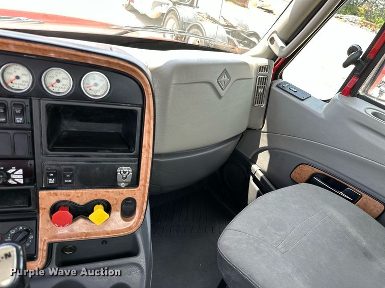 image for item ML9097 2017 International ProStar 122  semi truck