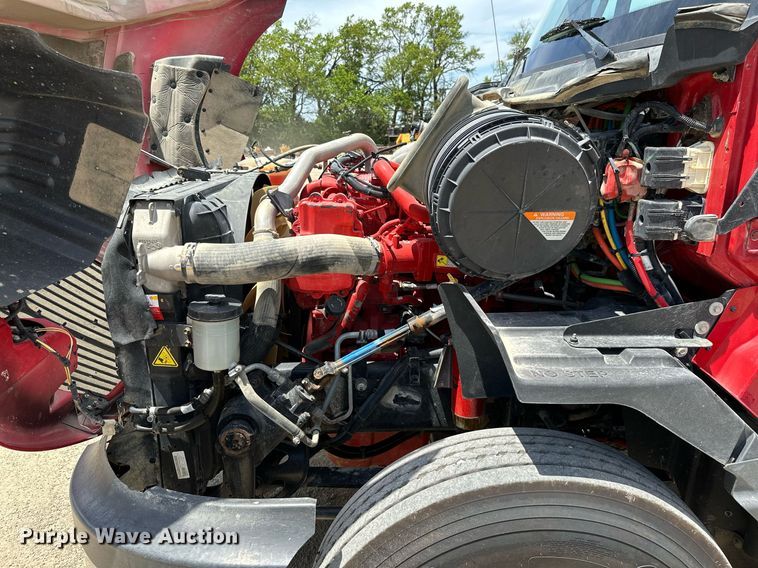 image for item ML9097 2017 International ProStar 122  semi truck