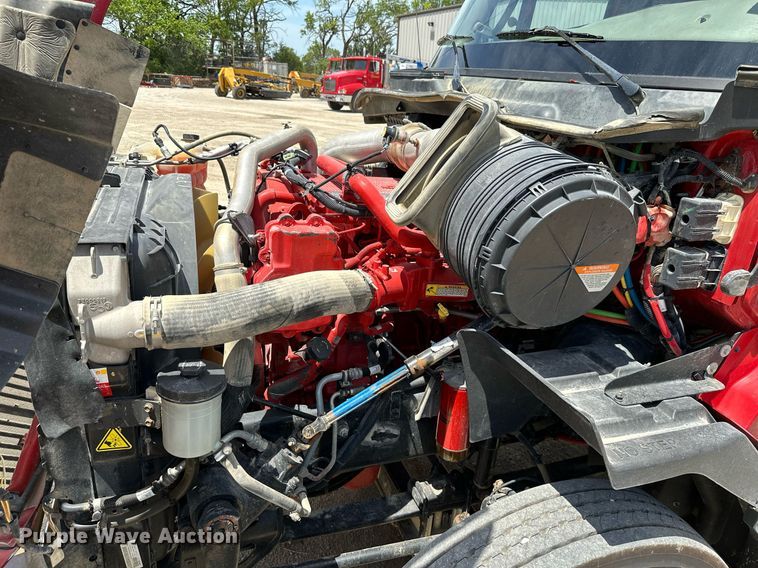 image for item ML9097 2017 International ProStar 122  semi truck