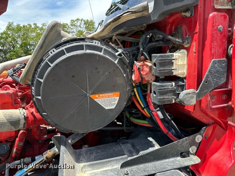 image for item ML9097 2017 International ProStar 122  semi truck