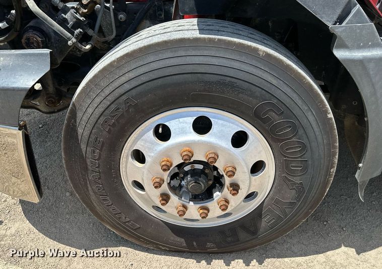 image for item ML9097 2017 International ProStar 122  semi truck