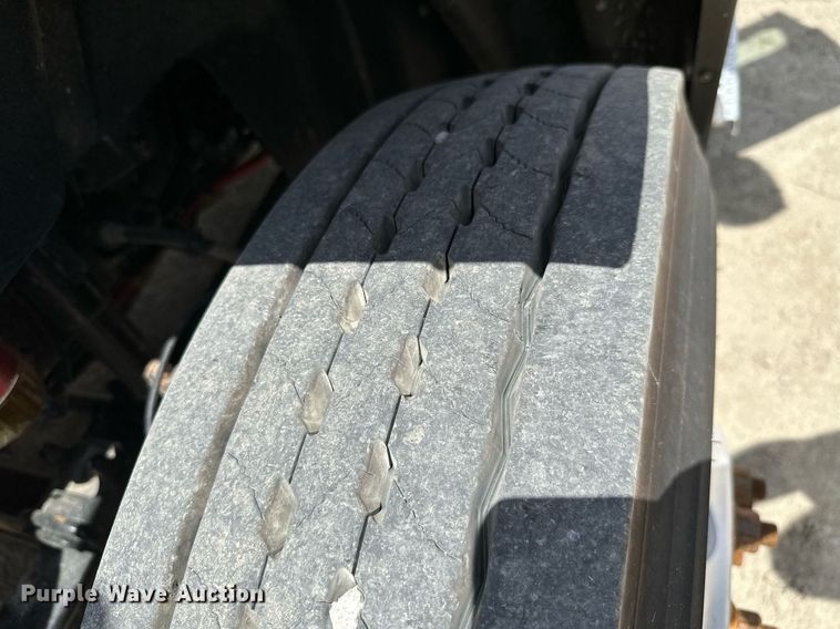 image for item ML9097 2017 International ProStar 122  semi truck