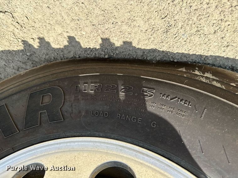 image for item ML9097 2017 International ProStar 122  semi truck