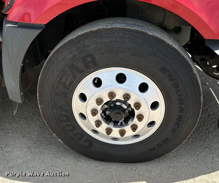 image for item ML9097 2017 International ProStar 122  semi truck