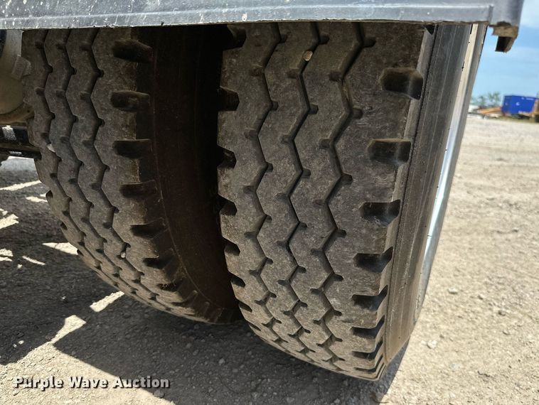 image for item ML9097 2017 International ProStar 122  semi truck