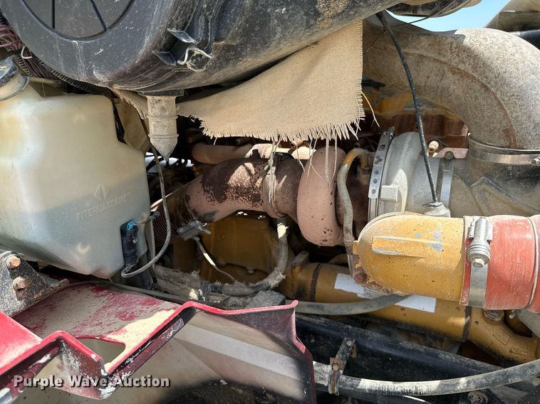 image for item ML9098 2003 International 9400i  semi truck