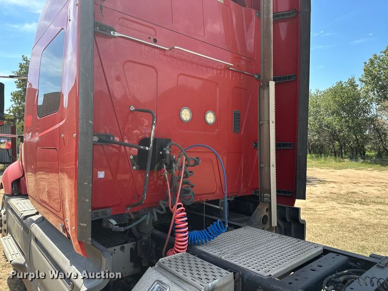 image for item ML9105 2013 International ProStar  semi truck