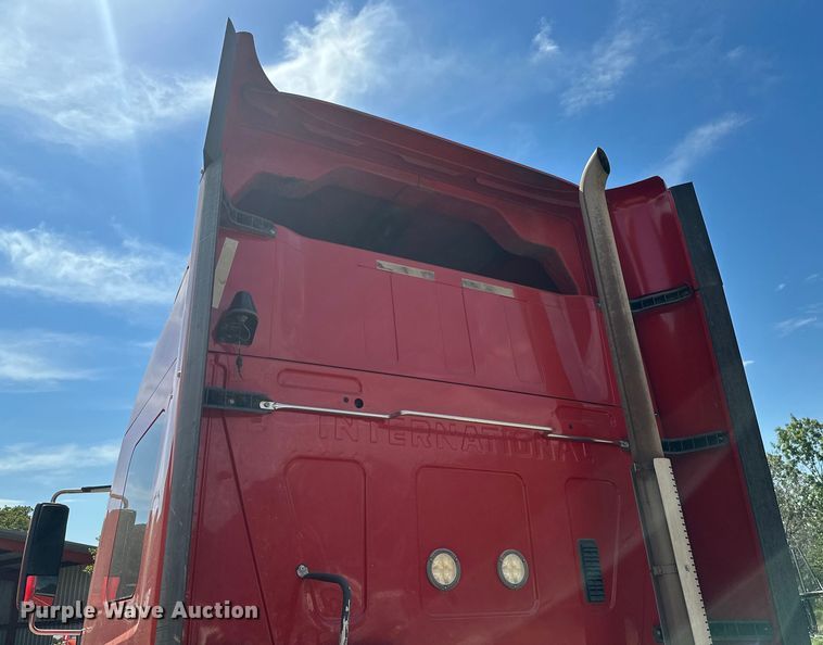 image for item ML9105 2013 International ProStar  semi truck