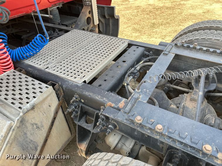 image for item ML9105 2013 International ProStar  semi truck