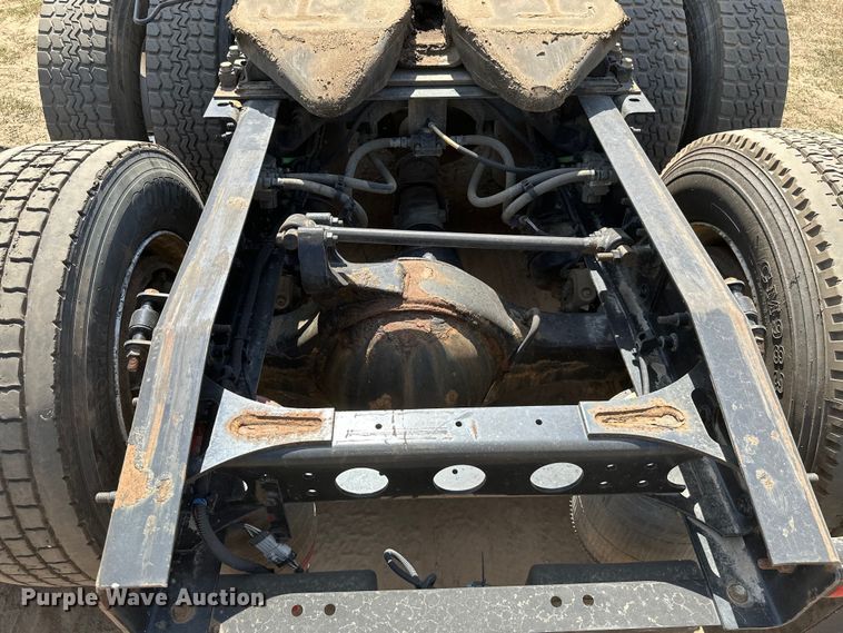 image for item ML9105 2013 International ProStar  semi truck