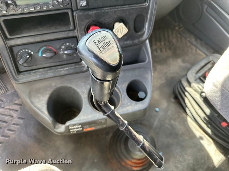 image for item ML9105 2013 International ProStar  semi truck