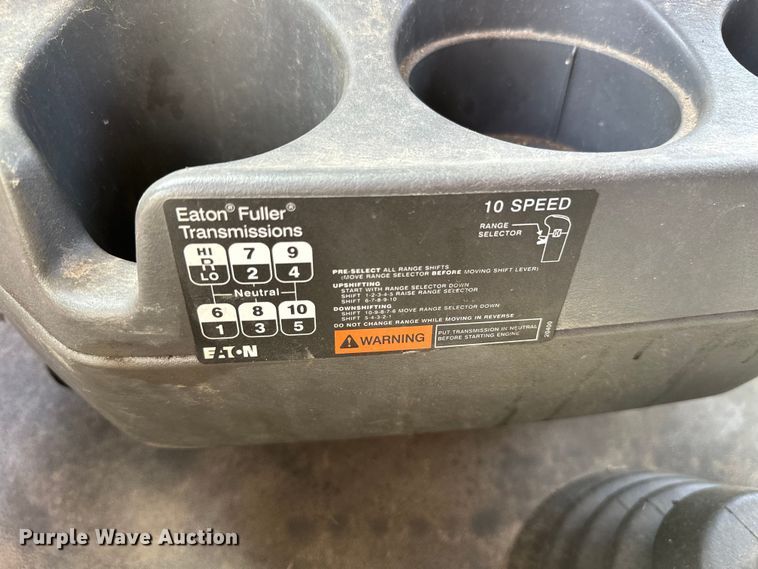 image for item ML9105 2013 International ProStar  semi truck