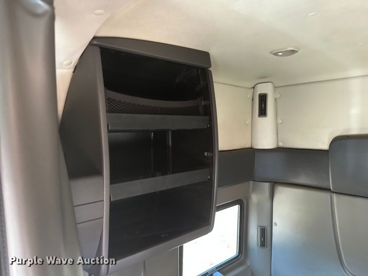 image for item ML9105 2013 International ProStar  semi truck