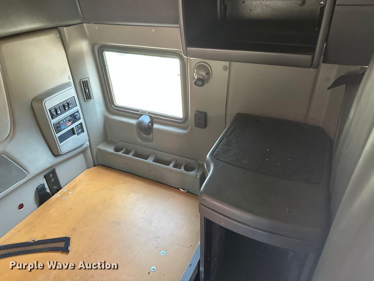 image for item ML9105 2013 International ProStar  semi truck