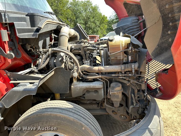 image for item ML9105 2013 International ProStar  semi truck