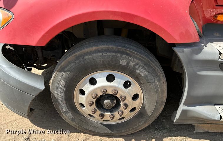 image for item ML9105 2013 International ProStar  semi truck