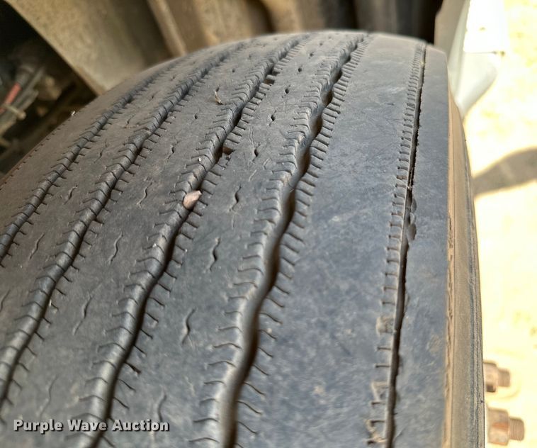 image for item ML9105 2013 International ProStar  semi truck