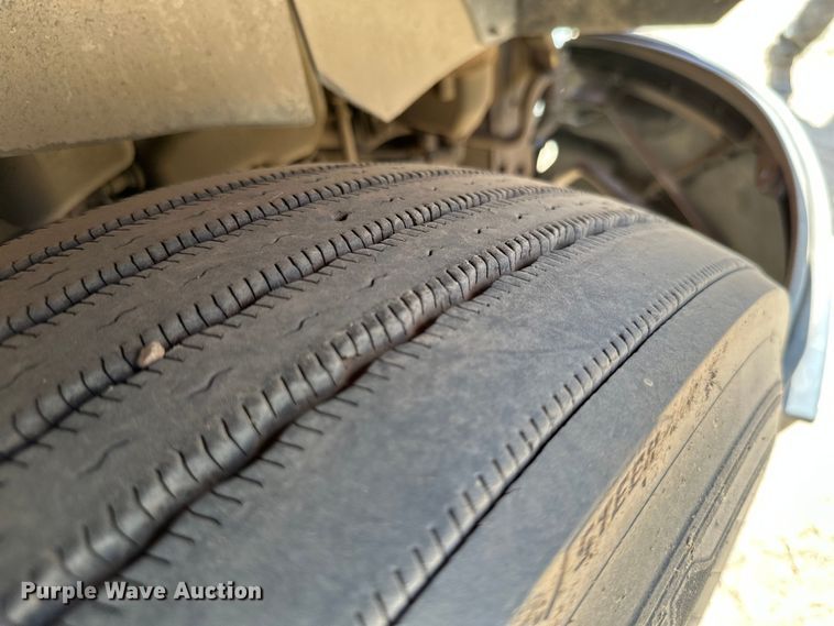 image for item ML9105 2013 International ProStar  semi truck